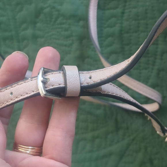 Guess crossbody purse taupe - Picture 10 of 13